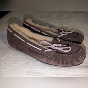 UGG Sheepskin Moccasin Dakota Chocolate Brown Suede Slippers Sz 10 # 5466